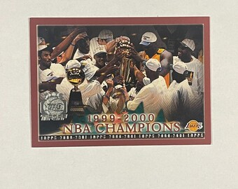 Tarjeta del equipo Lakers campeones de la NBA 1999-2000 Topps Tip-Off 2000-01 #140