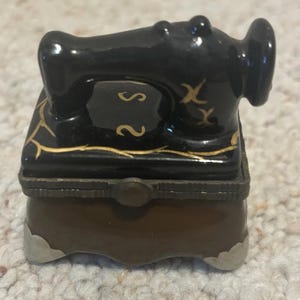 Vintage Black Sewing Machine Trinket Box Ceramic - 2 x 1.6 x 2.25 H