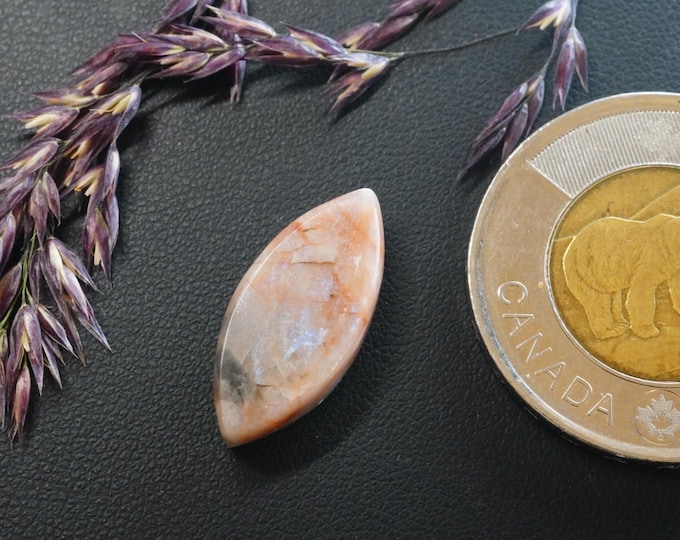 Marquise-shaped Peristerite Cabochon