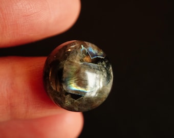 Round Canadian Labradorite Cabochon