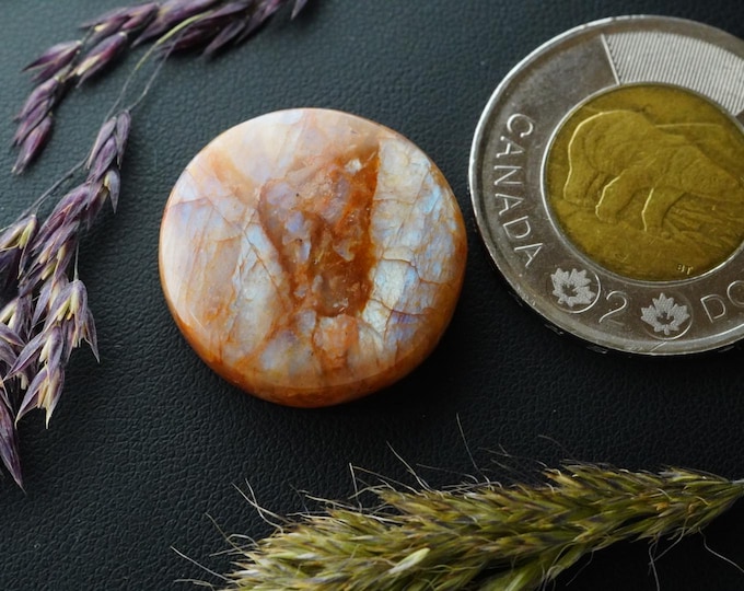 Round Peristerite Cabochon