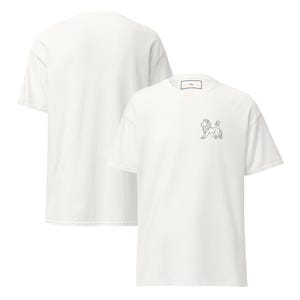 T-shirt met sterrenbeeld Leeuw + gepersonaliseerd astrologisch rapport van 2 maanden | Gebaseerd op je geboortekaart | Gemaild pdf Klassiek uniseks T-shirt