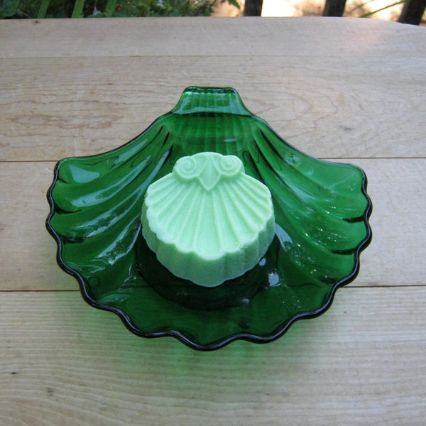 Seashell Design Emerald Glass Soap Dish Trinket Dish - Oak Hill Vintage