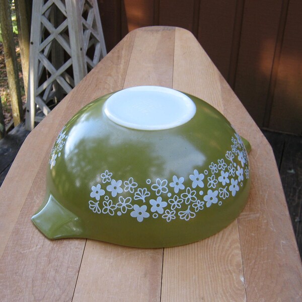 Pyrex Large 4 Quart Crazy Daisy Cinderella Bowl