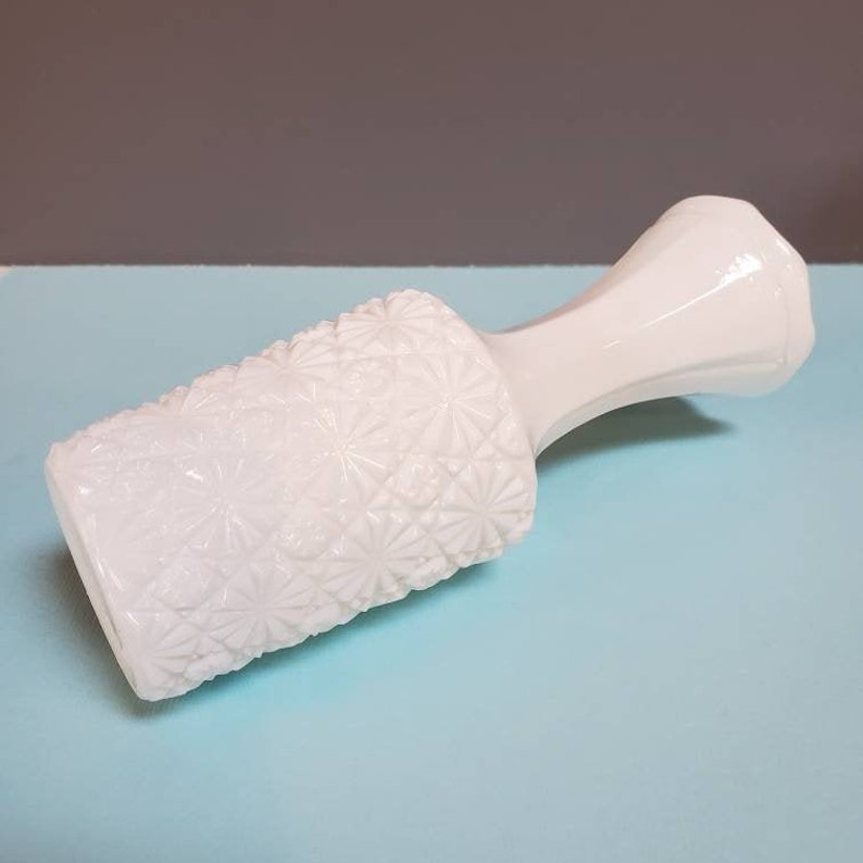 Oak Hill Vintage 6 White Milk Glass Bud Vase in Daisy and Button Small