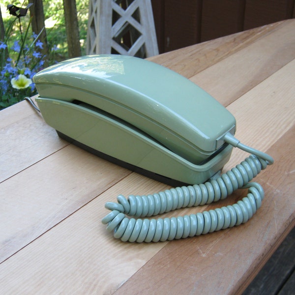 Hello Retro - Rotary Trimline Telephone by GTE in Light Olive
