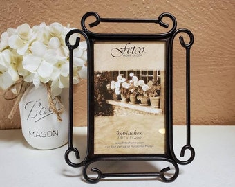 Frame Holds 4 x 6 Picture, Black Brown Metal, Simple Rustic, Fetco Home Decor - Oak Hill Vintage Lot AA