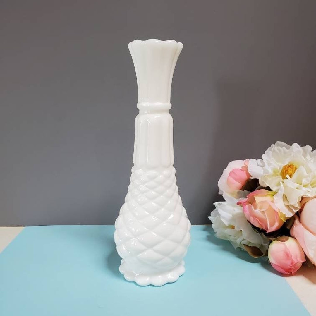 Pineapple Bud Vase, White Milk Glass, Diamond Scalloped, Wedding