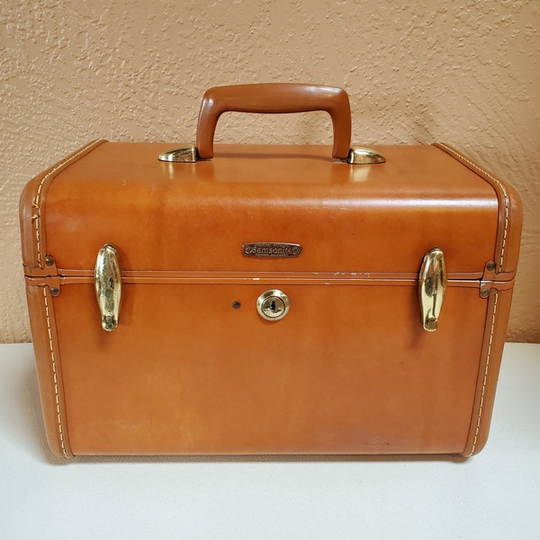 1950's Samsonite Brown Train Case with Mirror and Tray, Caramel - Oak Hill Vintage