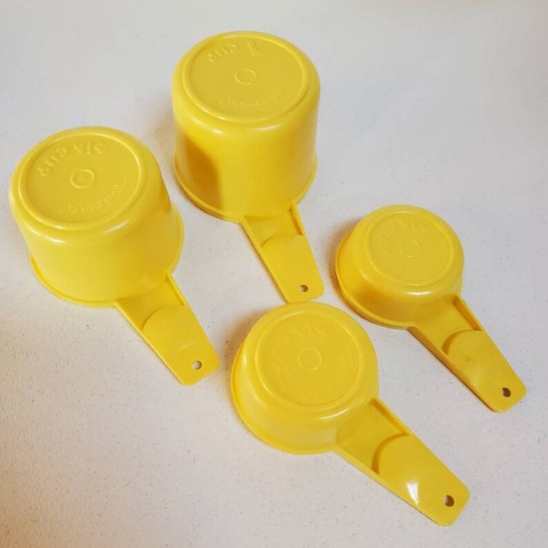 4 Yellow Gold Tupperware Measuring Cups Plastic Kitchen Tools Etsy