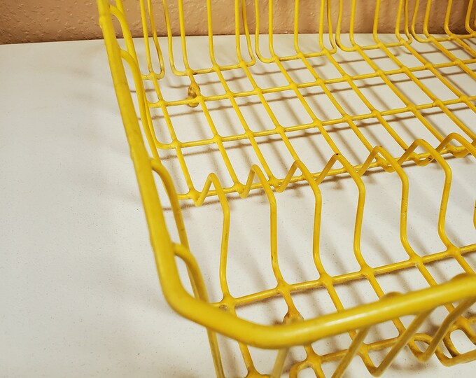 Large Dish Drainer, Yellow Gold Dish and Cup Drying Rack, Rubbermaid