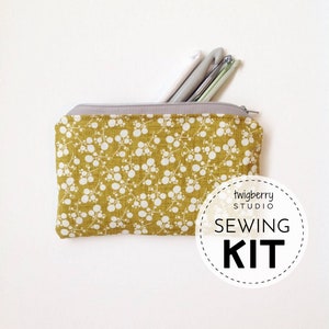 zipper pouch sewing kit with pattern