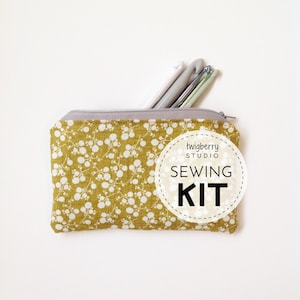 Zip Bag SEWING KIT, Beginner Zipper Notions Bag Sewing Kit, Modern Sewing Kit, Learn to Sew Project Pattern, Easy Sew Project, Small Purse