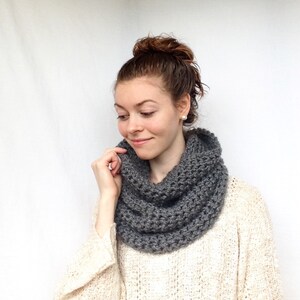 Cowl Knitting PATTERN Chunky Knit Cowl Pattern Infinity Scarf Pattern ...