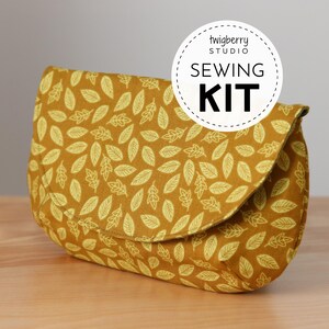 Beginner SEWING KIT Purse, Simple Sewing Kit, Clutch Sewing Kit, Easy Bag Sewing Pattern Project Supplies Kit, Magnetic Flap Purse Small Bag