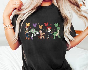 Custom Family Trip Shirt, Family Vacation Shirt, Personalized Family Matching Shirt, Vintage Retro t Shirt, Gifts For Her, mouse and friends