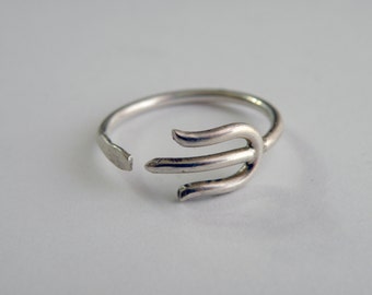 Trident Ring