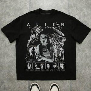 Alien Movie Graphic T-Shirt, Retro Sci-Fi Tee, Unisex Casual Wear, Perfect for Movie Nights, Fan Merchandise, Gifts for Geeks