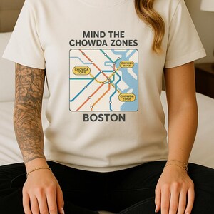 Chemise Mind the Chowda Zones, t-shirt drôle de métro de Boston, t-shirt carte de la Nouvelle-Angleterre Comfort Colors® 1717, cadeau local pour les Bostoniens