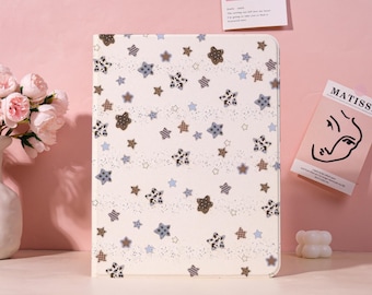 Checkered Stars Simple iPad Cases Case for iPad Pro 2025-13/11'' iPad Pro 2024 Cover iPad Air 6/7 iPad 10/11th Pro 11" 2022,Gift for Her