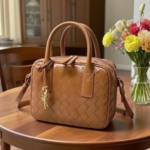 Handgewebte Umhängetasche aus Rindsleder der ersten Schicht, quadratische Handtasche, Umhängetasche, Schultertasche, Geschenk für Frau, Muttertagsgeschenke, Geburtstagsgeschenk