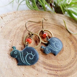 Cute Snail Earrings, Brass Circle, Green Patina, Garden Earrings, Redpeonycreations image 3
