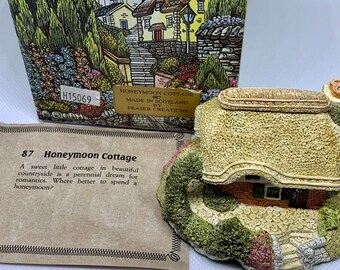 Fraser Creation Cat /& dog Figurine