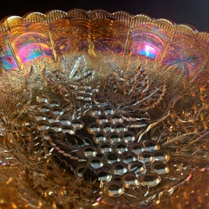Imperial Glass Marigold Grape Pattern 7” Bowl