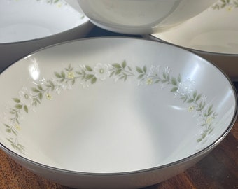 Noritake Cornelia Coupe Soup Bowls Set of Four Yellow and White Flower Band