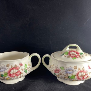 Monmouth Pattern Royal Doulton Floral Design Sugar and Creamer England