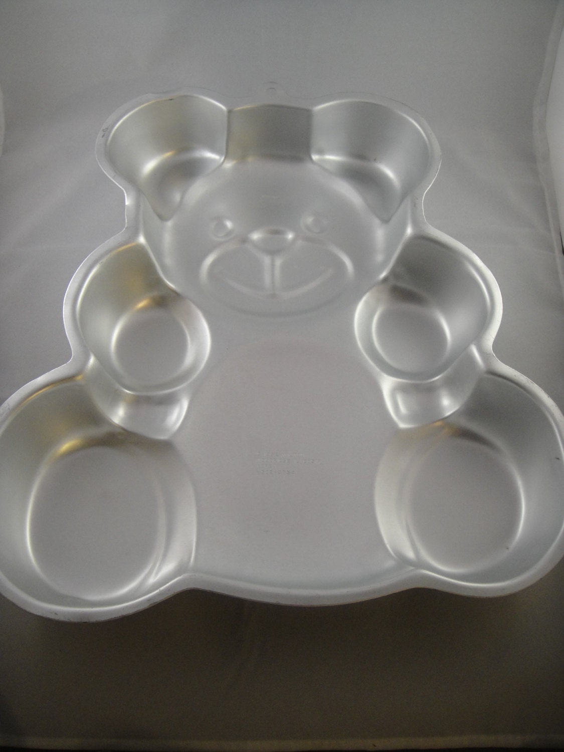 Bear cake tin discount