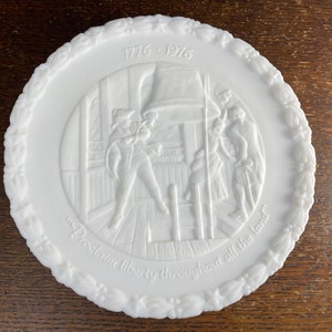 Liberty Bell Bicentennial 1976 Fenton Milk Glass Commemorative Plate