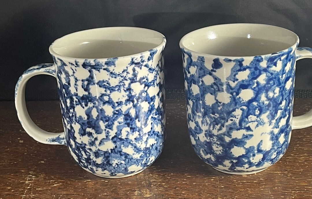 Sponge Ware Blue Folk Craft Pair of Stoneware Mugs Tienshan Made in