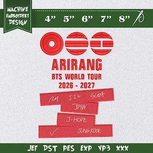 Könnte beinhalten: Rotes Maschinenstickdesign mit dem Text "ARIRANG" und "BTS WORLD TOUR 2026-2027". Enthält die Namen der Bandmitglieder. Erhältlich in Größen von 10,16 cm bis 20,32 cm.