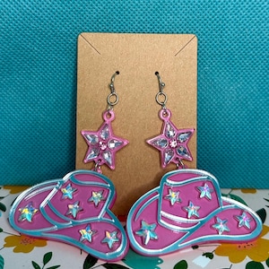 Pink Cowboy Hat Dangle Earrings: Rhinestone Star Western Jewelry