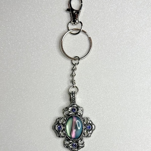 Iridescent Gemstone Keychain: Vintage Style Crystal Charm