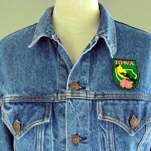 Used Vintage Iowa Patch 2.6", Embroidered Wild Rose, American Goldfinch, State Travel Souvenir, Des Moines, Cedar Rapids image 5