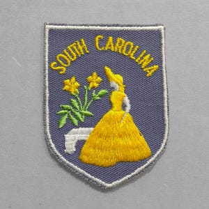 Used Vintage South Carolina Patch 2.75", Southern Belle State Flower Yellow Jessamine, Charleston Souvenir Columbia Hilton Head Myrtle Beach