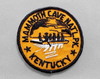 Used Vintage Mammoth Cave National Park Patch 2.9", Kentucky Souvenir, Travel Memorabilia, Caving Spelunking Collectible