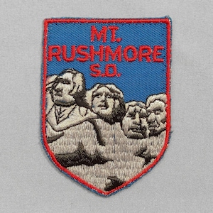 Vintage Mount Rushmore Patch 2.75", South Dakota Travel Souvenir, National Memorial Collectible