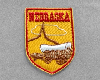 Used Vintage Nebraska Patch 2.75", Conestoga Covered Wagon, Chimney Rock, Omaha Souvenir, Midwestern State Travel, Lincoln Collectible
