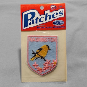 Vintage Washington Patch 2.6", State Bird Flower, Goldfinch, Rhododendron, Seattle Travel, Olympia Souvenir, Leavenworth, Tacoma, Spokane