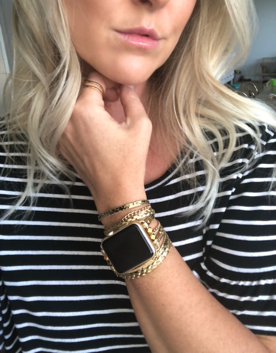 42mm apple watch on girl