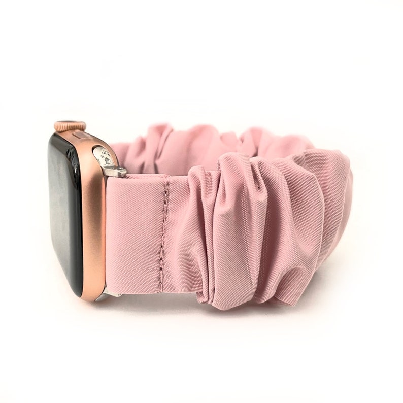Correa elástica impermeable tipo scrunchie para relojes Fitbit Versa 1, Versa 2, Versa 3, Versa 4, Sense y Sense 2. PINK