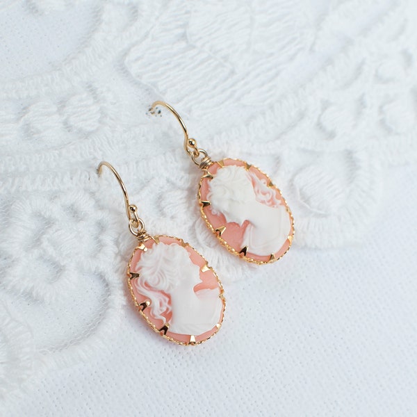 Cameo Earrings, Bridal Vintage Style Cameo Earrings, Cameo Pearl Earrings, Bridal Earrings, Vintage Wedding Earrings, Shabby Chic Jewelry