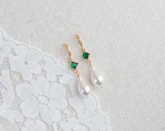 Vintage, Romantic Style Emerald Earrings, Wedding Pearl and Emerald CZ Bridal Earrings, Emerald CZ Vintage Swarovski Pearl Earrings