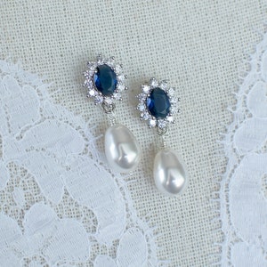 Boucles d'oreilles de mariée saphir bleu, boucles d'oreilles de mariée saphir, puces d'oreilles saphir bleu et perles CZ rondes Swarovski image 2