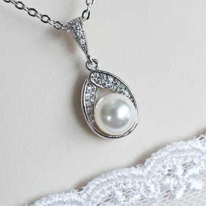 Bridal Necklace, Bridal  Pearl Necklace, Swarovski Pearl and Cubic Zirconia Bridal Necklace, Pearl Pendant, Pearl Necklace, Wedding Jewelry