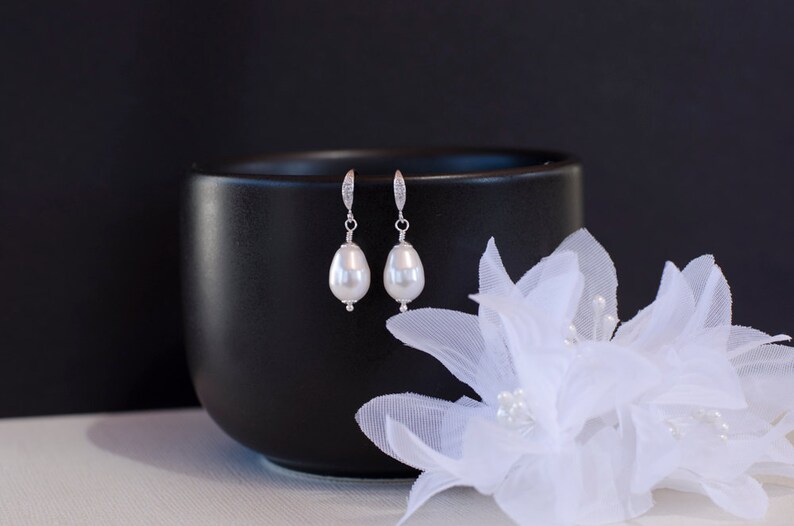 Boucles doreilles mariées, blanc/ivoire poire forme Swarovski unique perle boucles doreilles, perles de mariage boucles doreilles, bijoux en perles de mariage image 2