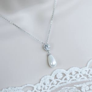 Bruids ketting, bruids parelketting, witte schelp gebaseerd Tear Drop Pearl op Sterling zilveren ketting, bruiloft sieraden